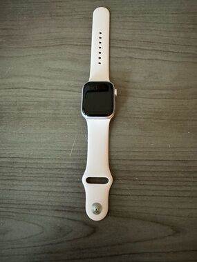 Apple Watch Series 9 with Pale Pink Silicone Band GPS + Cellular Like New